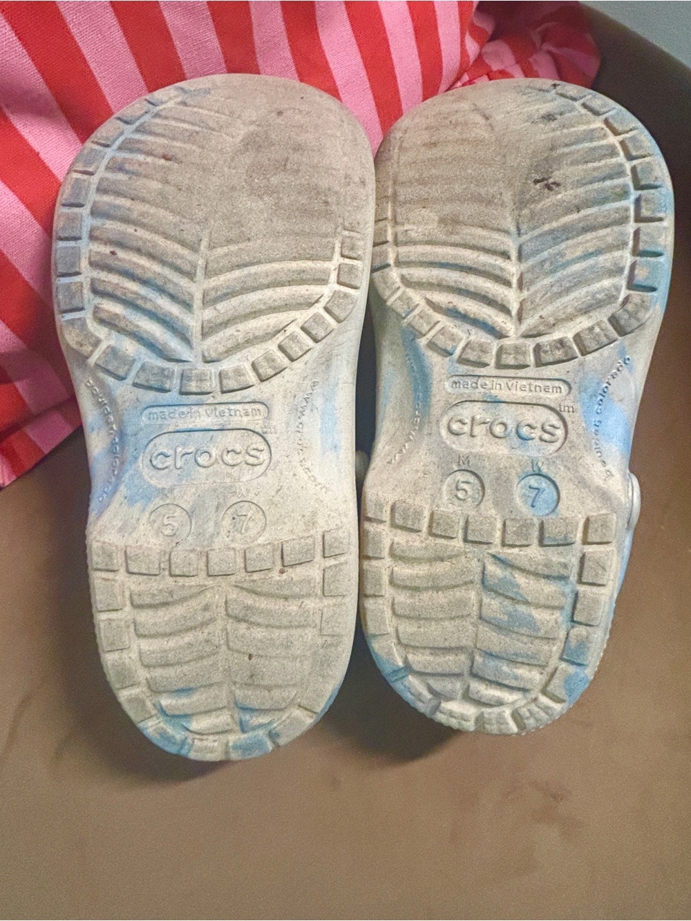 Crocs Classic Marbled Clogs • Blue & White Tie Dye • Women’s Size 7 - Picture 5 of 6